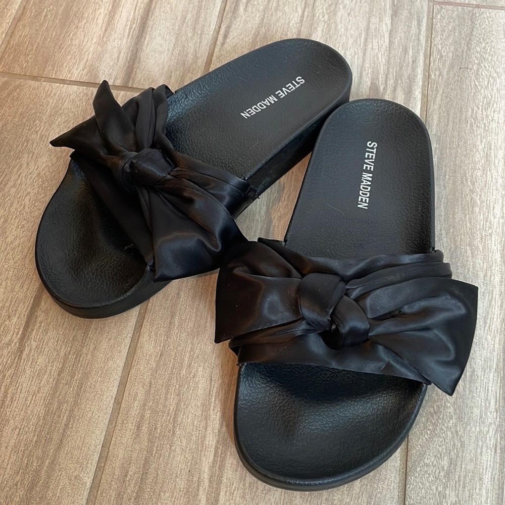 Steve Madden Bow Sandals